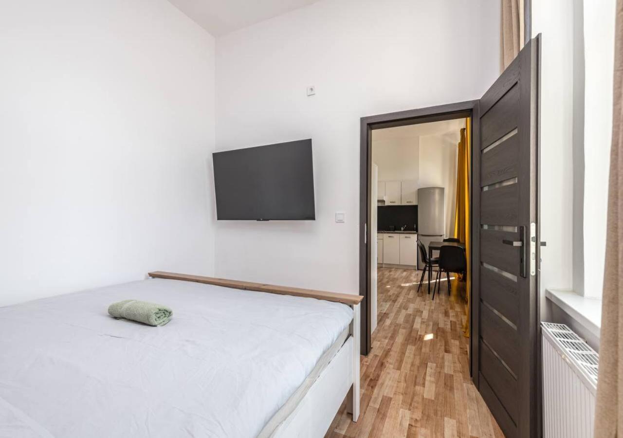 Ferienwohnung Crimson Charm Prag Exterior foto